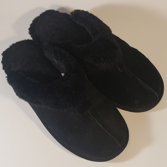 Secret Treasures Women's Size 9 Black Faux Fur Slippers Comfy Slip On Indoor - Picture 2 of 10